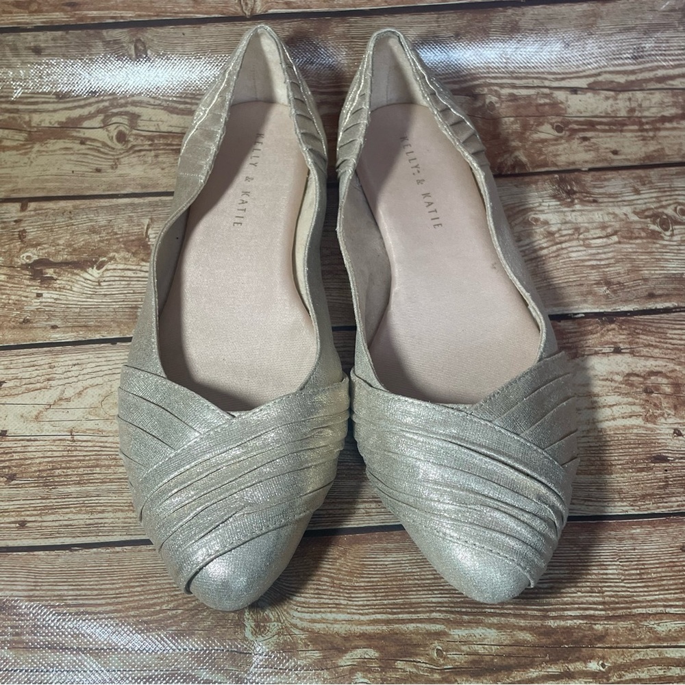 Kelly & Katie Deal Onna Womens Size 10 Beige/gold Leather Slip On Ballet Flats